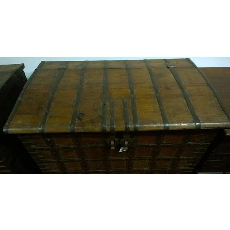 BISCOTTINI Vieux Coffre En Bois Et Fer Aux Dimensions L108 XPR65xH82 Cm 4 BISCOTTINI Vieux Coffre En Bois Et Fer Aux Dimensions L108 XPR65xH82 Cm – Image 2