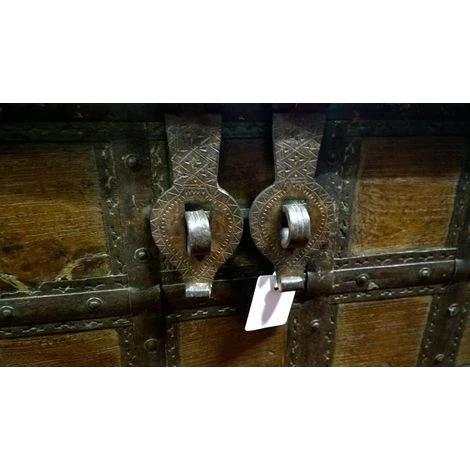 BISCOTTINI Vieux Coffre En Bois Et Fer Aux Dimensions L108 XPR65xH82 Cm 5 BISCOTTINI Vieux Coffre En Bois Et Fer Aux Dimensions L108 XPR65xH82 Cm – Image 3